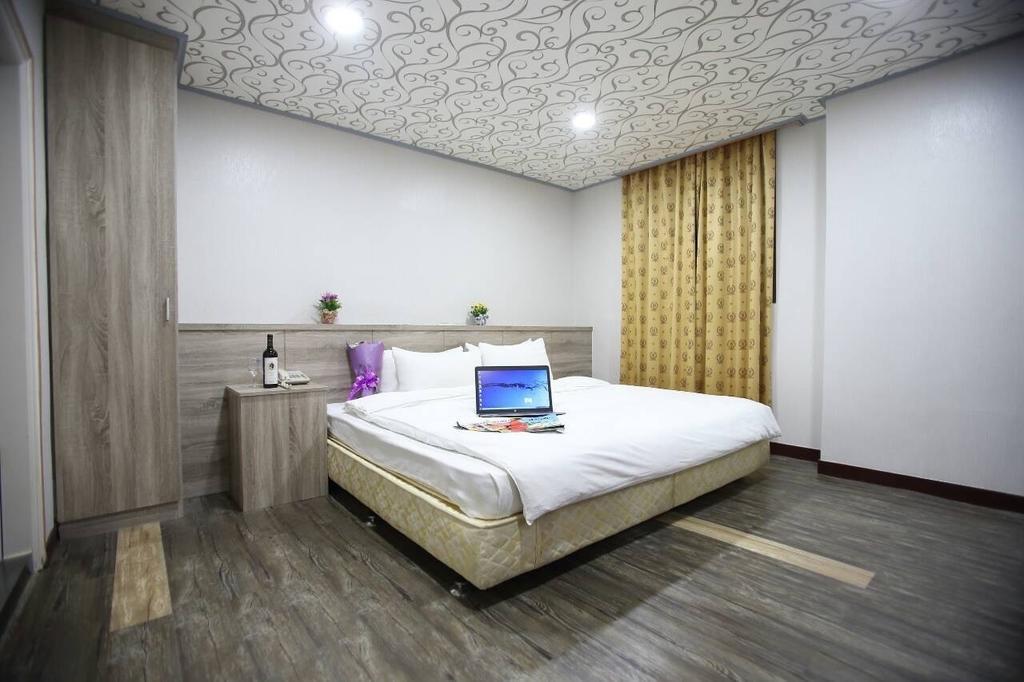 心園生活旅店 Xin Yuan Hotel Hsinchu City Room photo