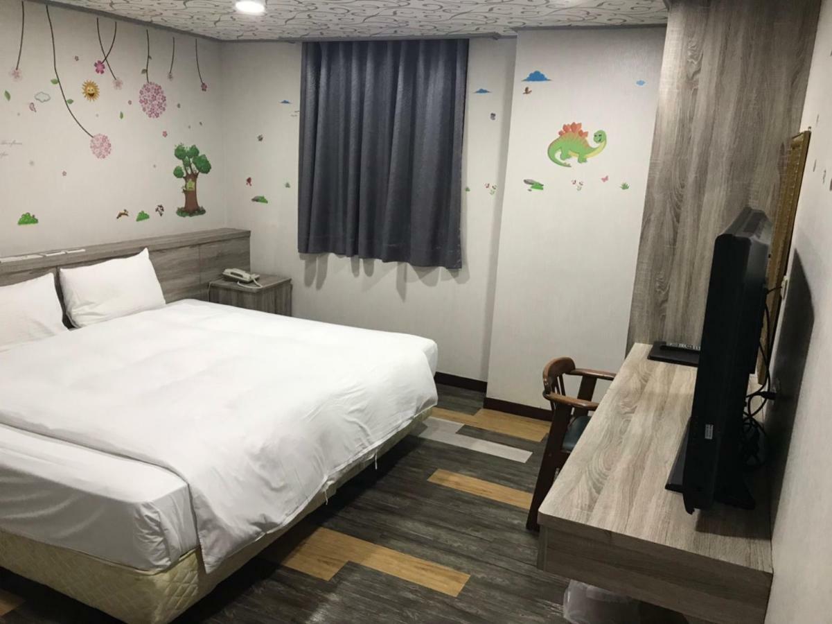 心園生活旅店 Xin Yuan Hotel Hsinchu City Exterior photo